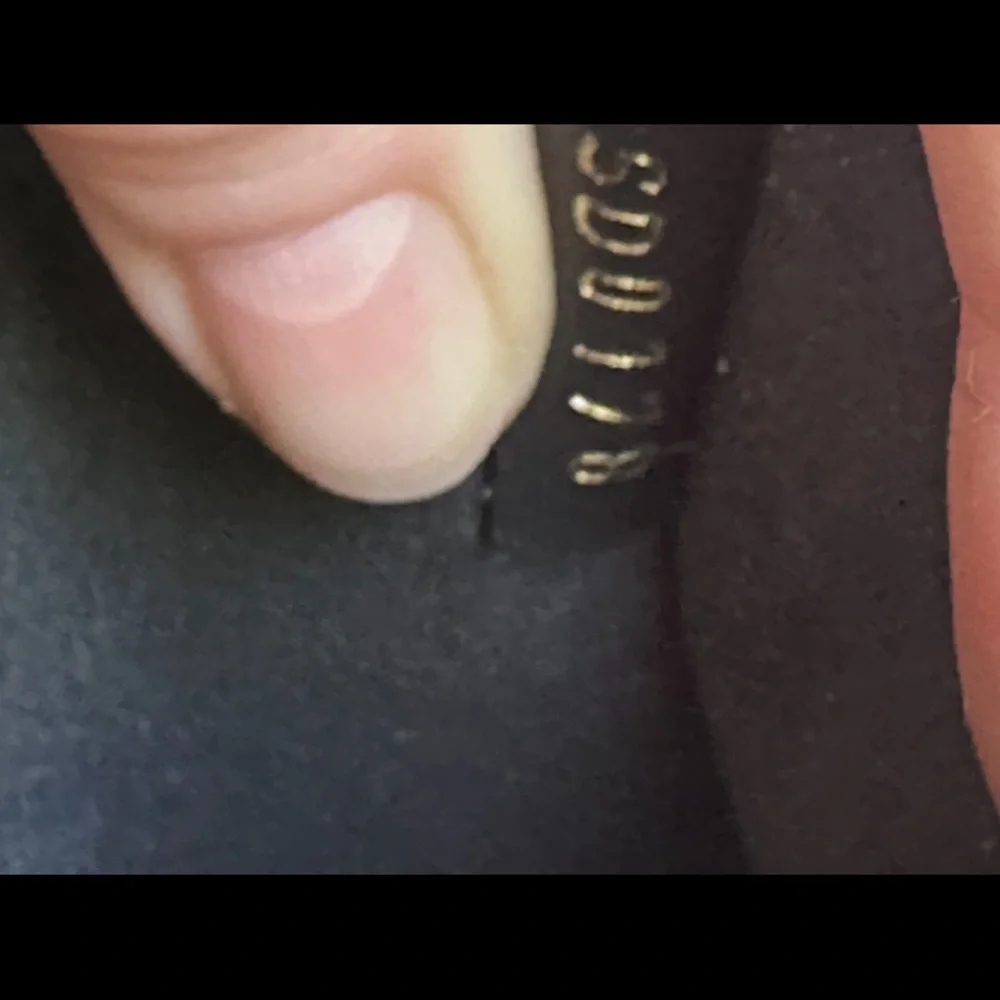 Louis Vuitton Flower Tote, In like New Condition. - Picture 7 of 8